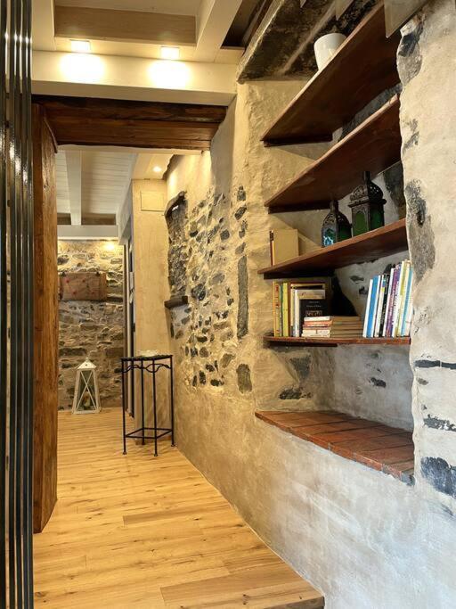 Romantic Home Stone With Amazing View Lake Of Como And Oleandra ลาโญ ภายนอก รูปภาพ